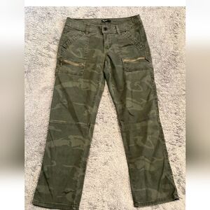 Supplies Cargo Pants‎ Camo Capri Zip pocket military green size 4